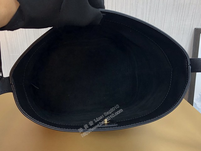 Celine專櫃2023s春夏新品CUIR TRIOMPHE小號繡花光滑牛皮水桶包 賽琳百搭斜挎肩背女包 sldj2434